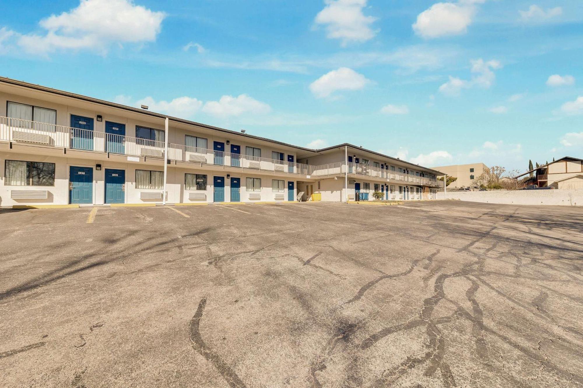 Motel 6-Austin, Tx - Airport - South Exterior photo