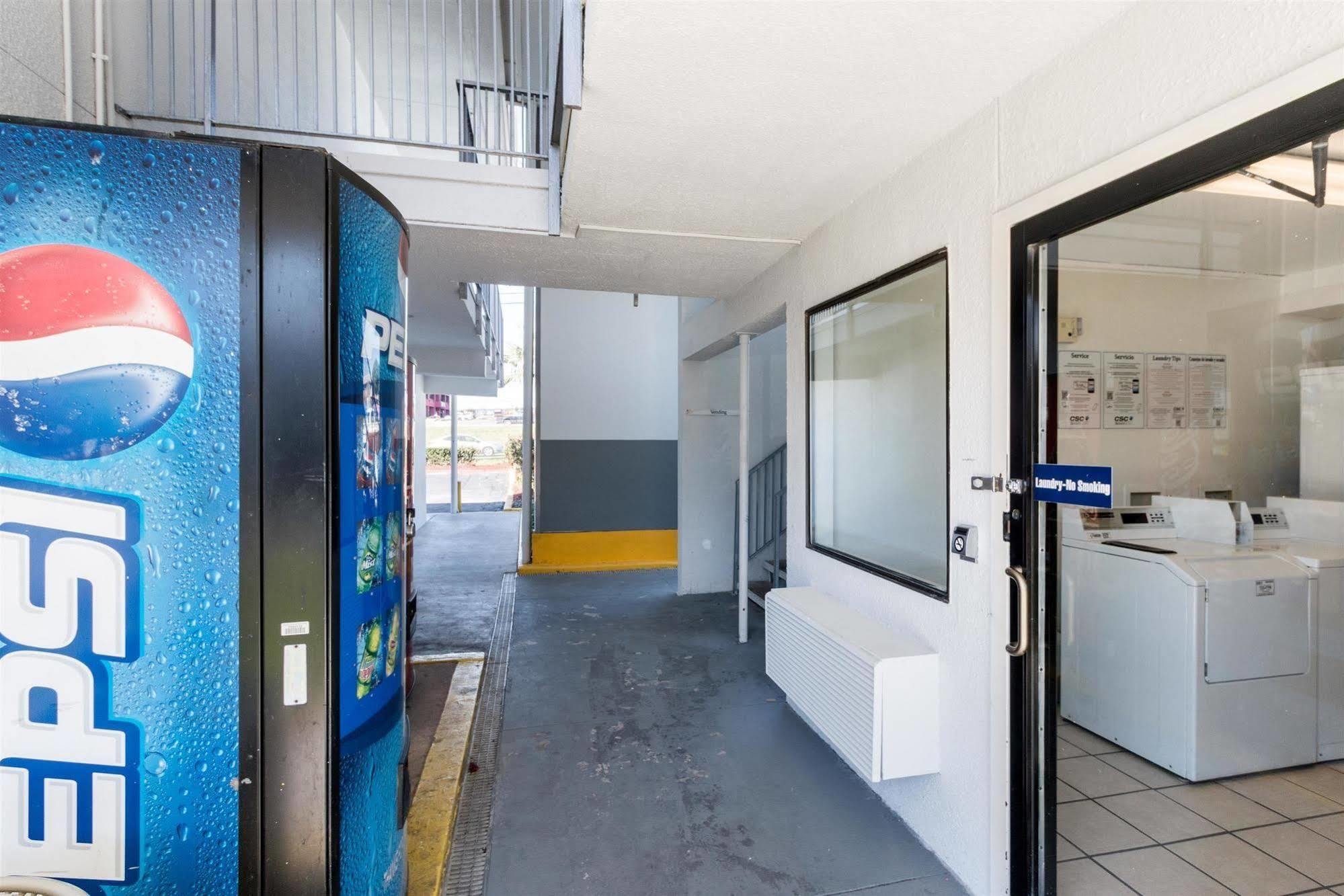 Motel 6-Austin, Tx - Airport - South Exterior photo